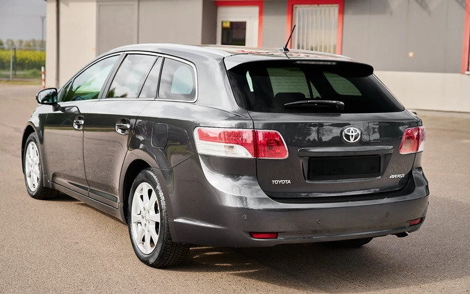 Toyota Avensis cena 28900 przebieg: 214000, rok produkcji 2009 z Sieradz małe 742